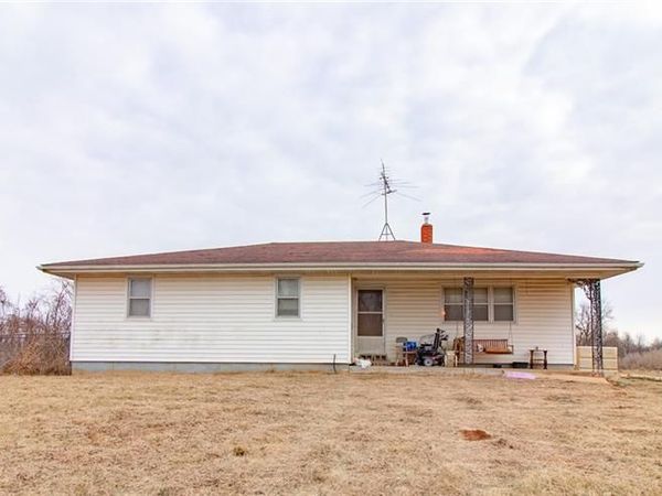 33425 S Bonar Road, Creighton, MO 64739