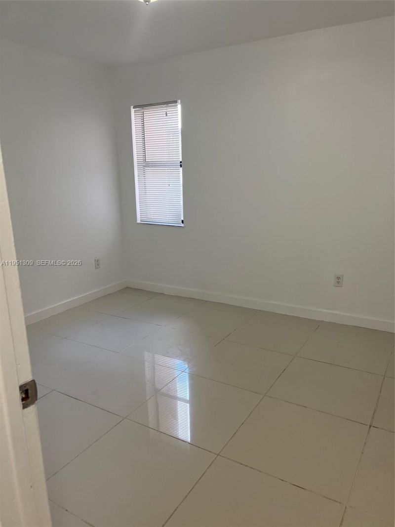842 NE 209th St, Unit 105-37, Miami, FL 33179 Photo