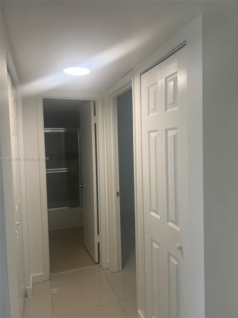 842 NE 209th St, Unit 105-37, Miami, FL 33179 Photo