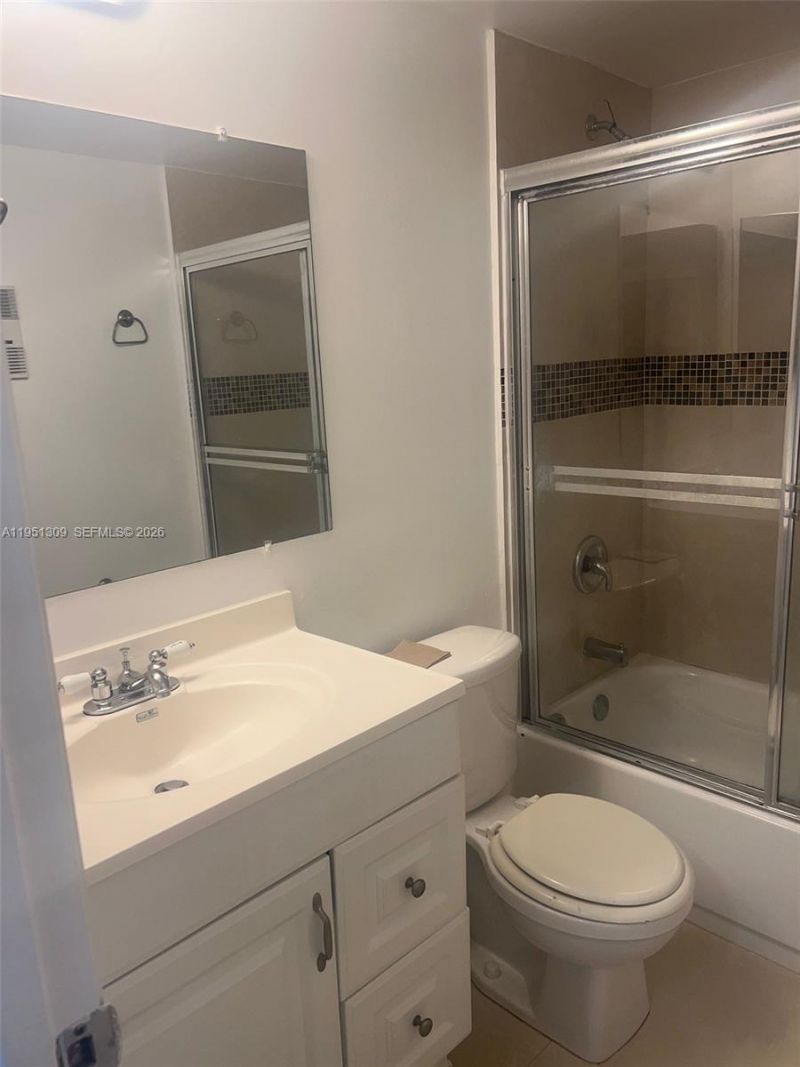 842 NE 209th St, Unit 105-37, Miami, FL 33179 Photo