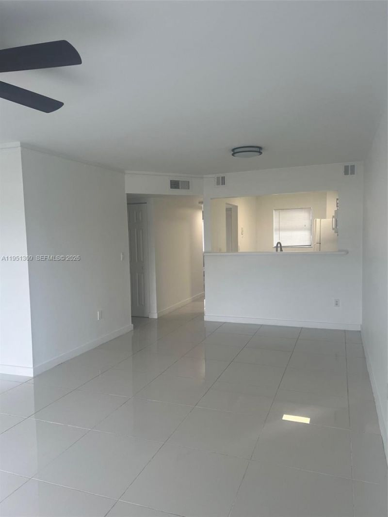 842 NE 209th St, Unit 105-37, Miami, FL 33179 Photo