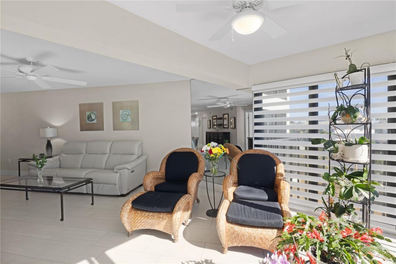 5608 Gulf Drive, Unit 114, Holmes Beach, FL 34217 Photo