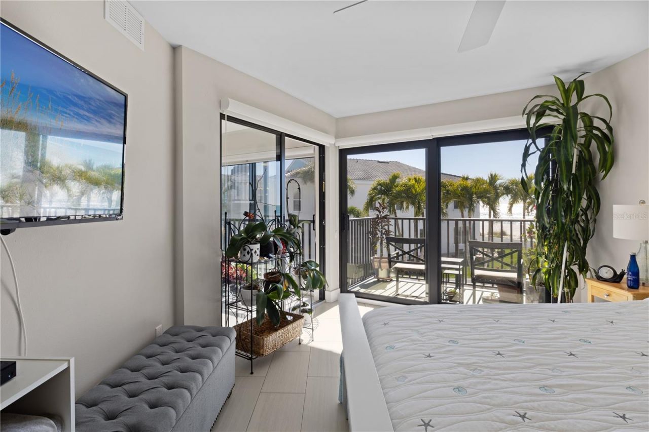 5608 Gulf Drive, Unit 114, Holmes Beach, FL 34217 Photo