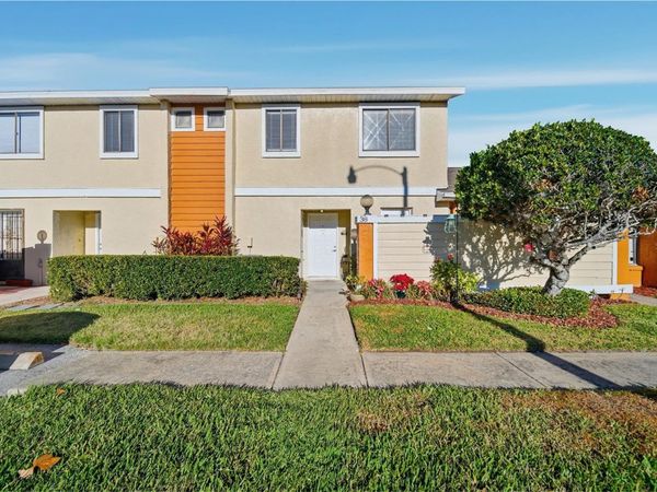 38 SILVER SWAN COURT, KISSIMMEE, FL 34743