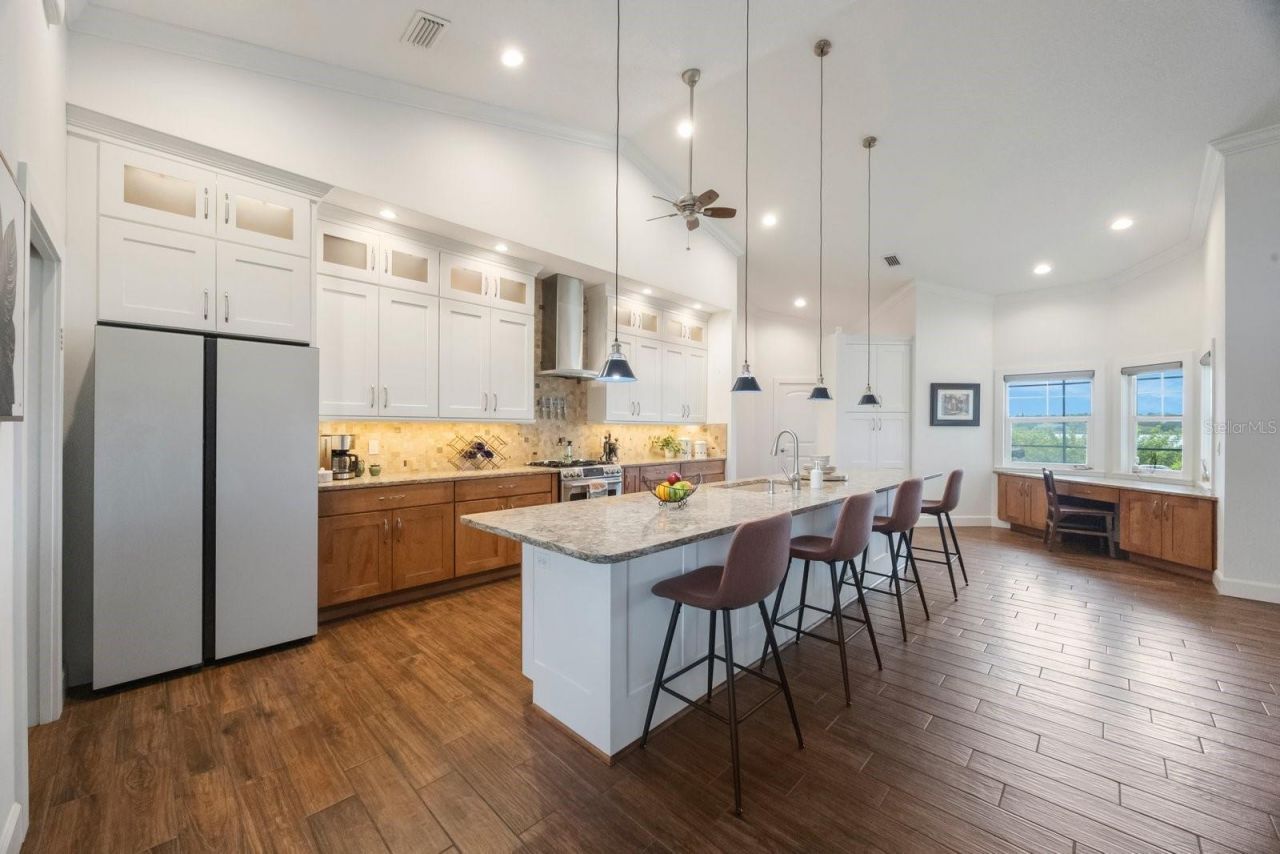 826 Christina Circle, Oldsmar, FL 34677 Photo