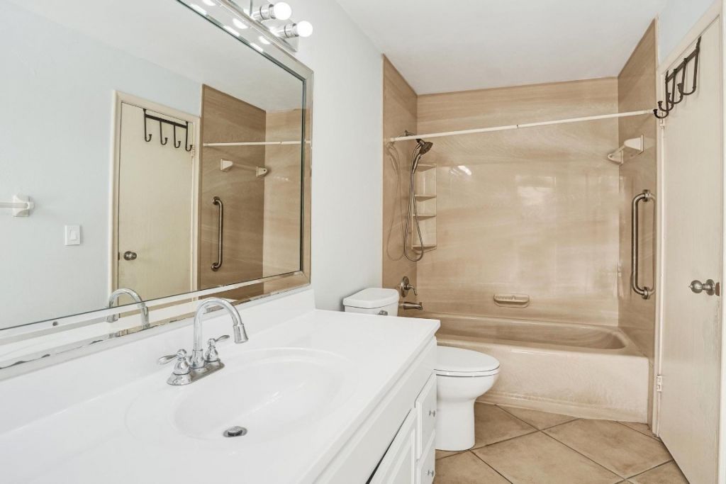 1955 NW 108th Ln, Coral Springs, FL 33071 Photo