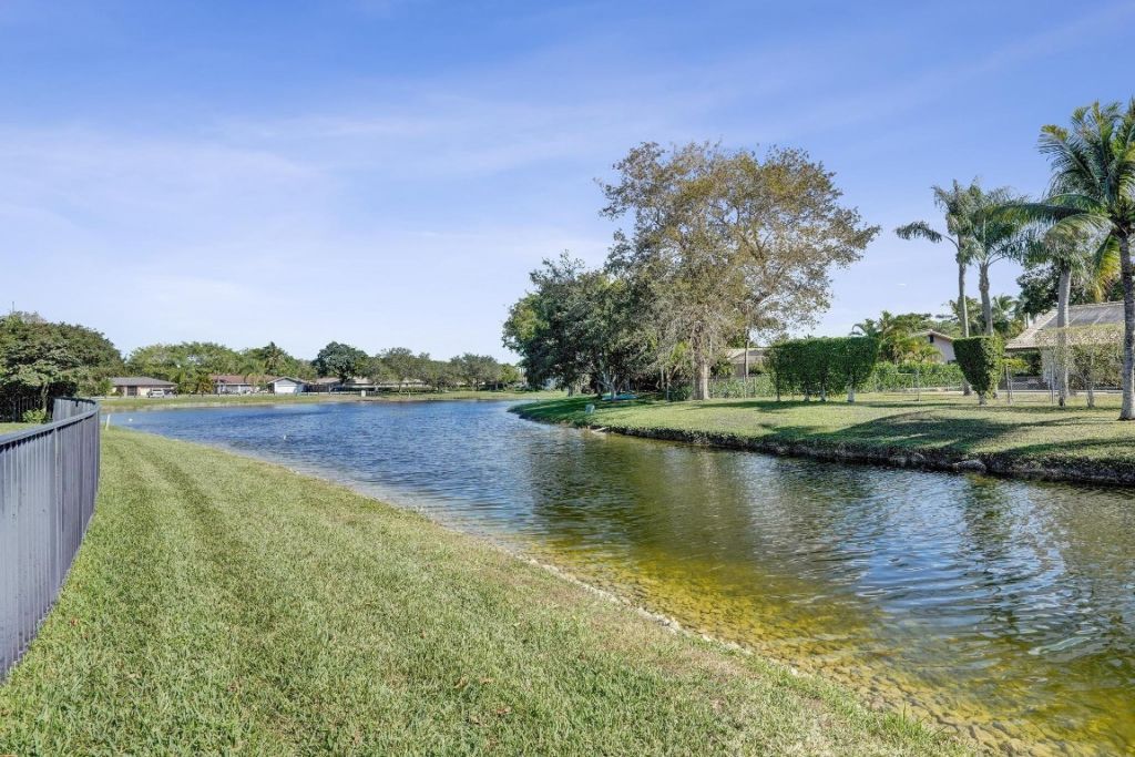 1955 NW 108th Ln, Coral Springs, FL 33071 Photo