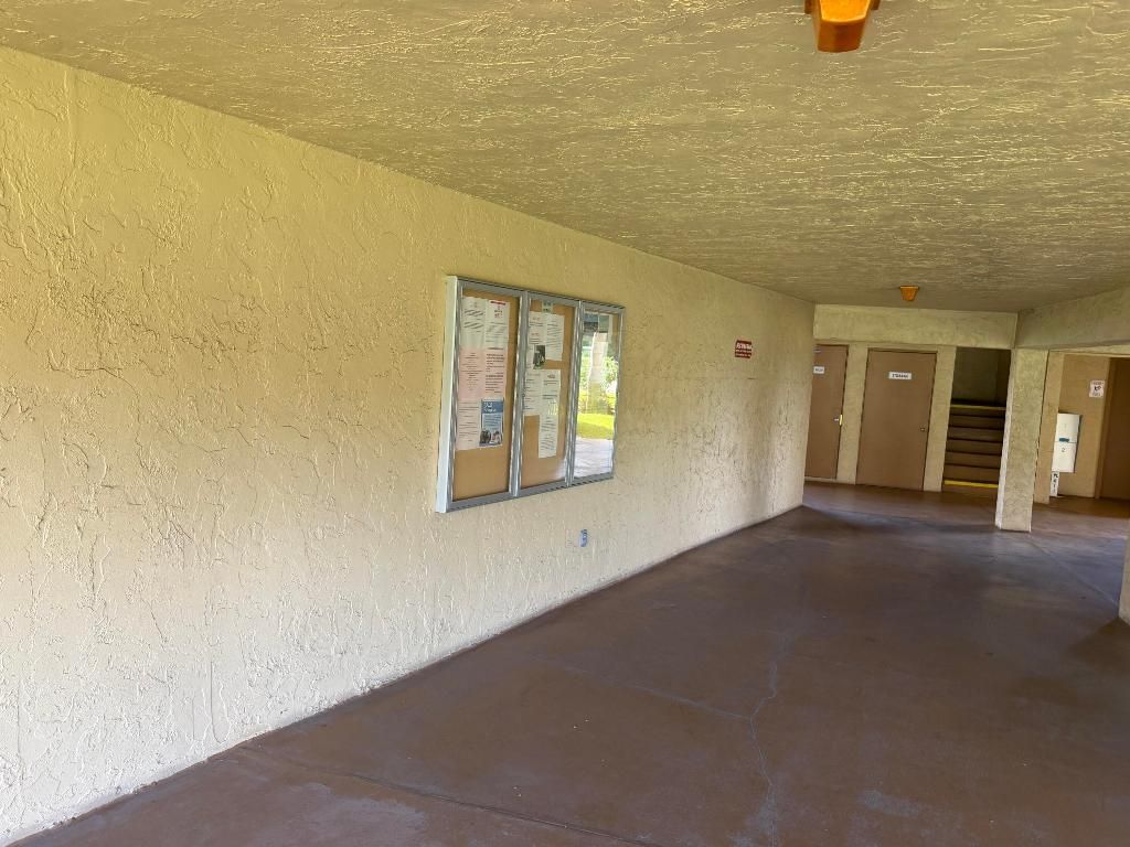 100 Village Green Circle, Unit 312, Palm Springs, FL 33461 Photo