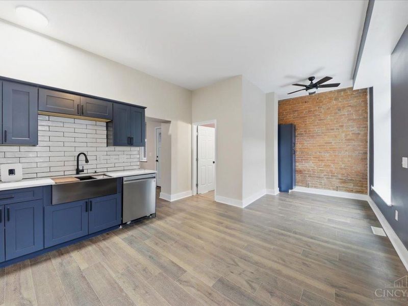 142 E Clifton Avenue, Cincinnati, OH 45202 Photo 16