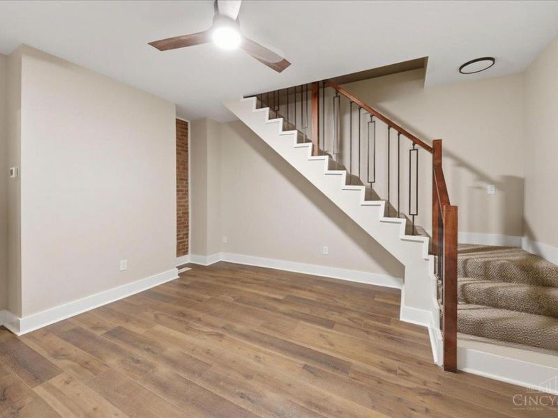 142 E Clifton Avenue, Cincinnati, OH 45202 Photo 6