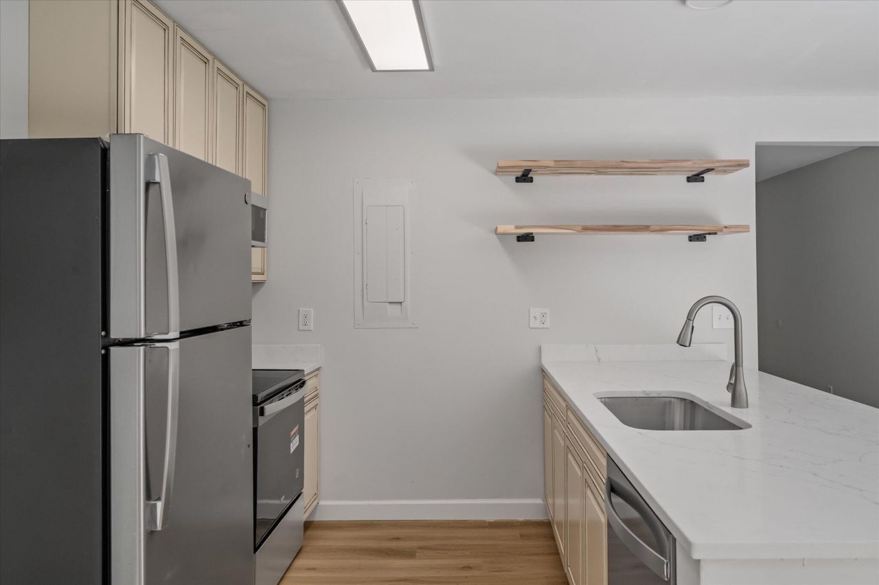 4449 Garwood Drive Photo 14