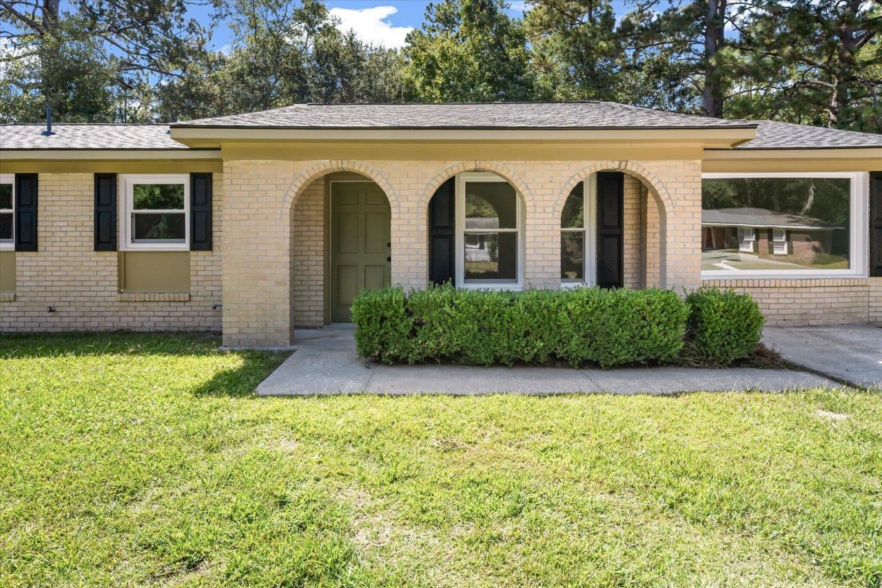 4449 Garwood Drive Photo 3