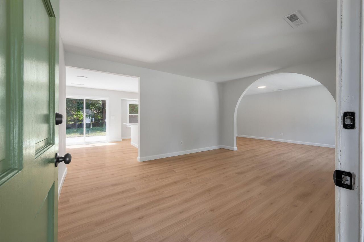 4449 Garwood Drive Photo 4