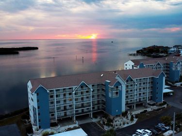 4620 BAY BOULEVARD, Unit 1122, PORT RICHEY, FL 34668