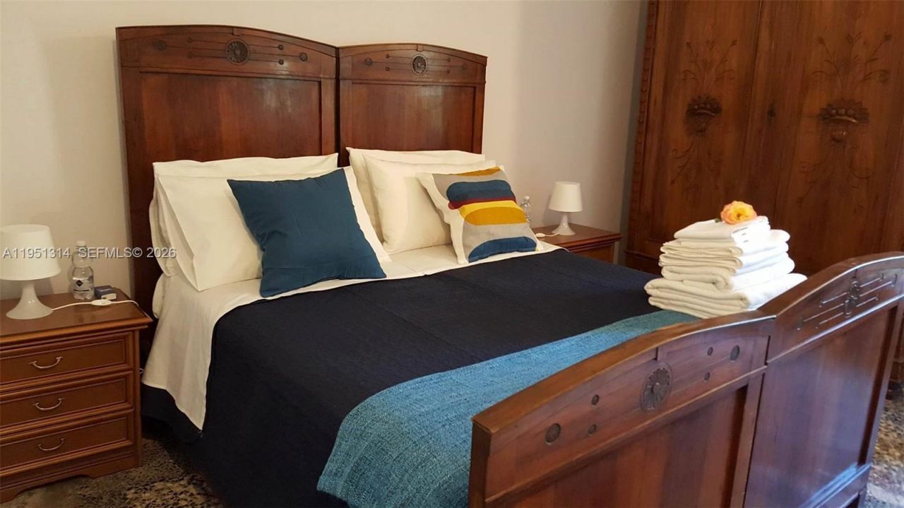 11 Vaggi Mura, , FL 00000 Photo