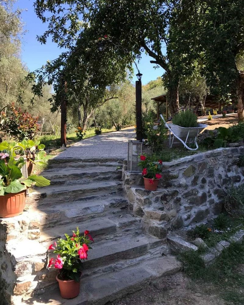 11 Vaggi Mura, , FL 00000 Photo