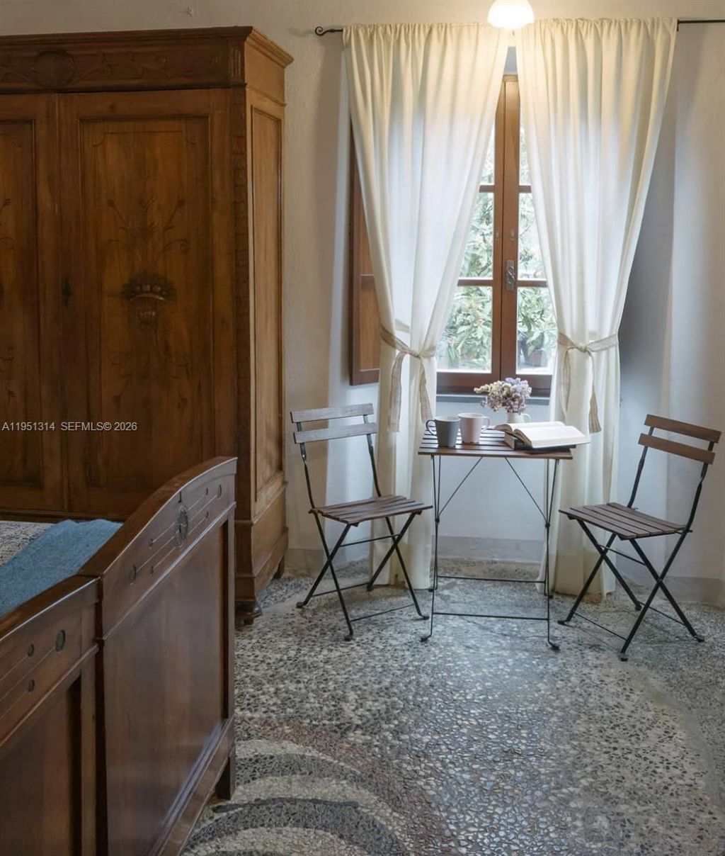 11 Vaggi Mura, , FL 00000 Photo