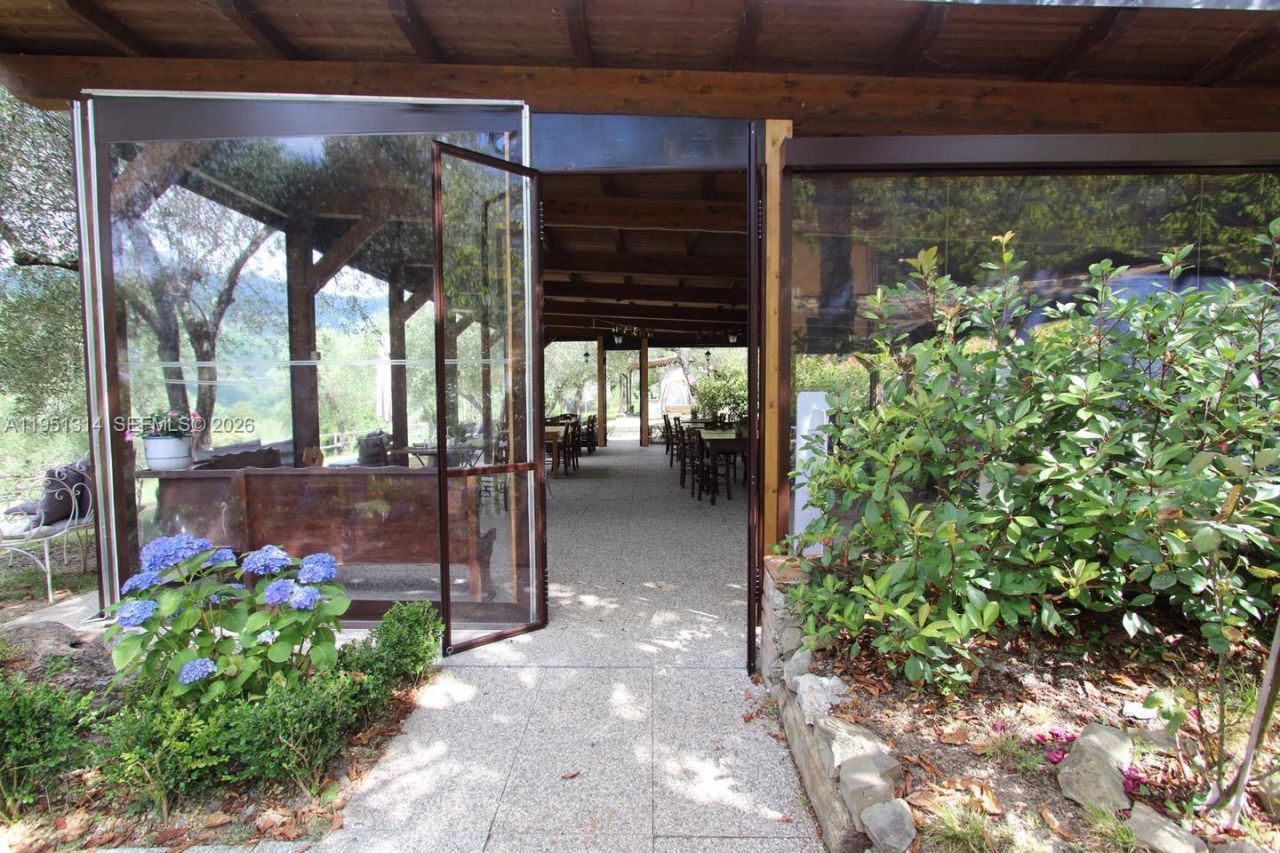 11 Vaggi Mura, , FL 00000 Photo