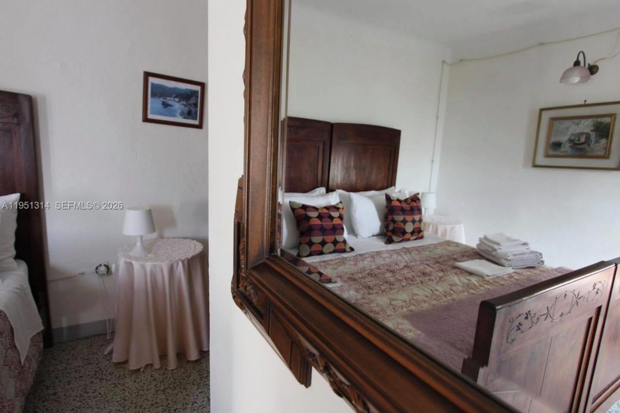 11 Vaggi Mura, , FL 00000 Photo