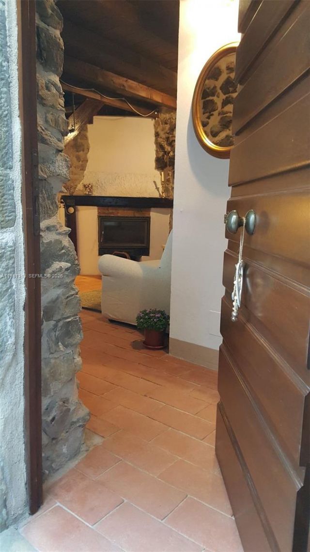 11 Vaggi Mura, , FL 00000 Photo