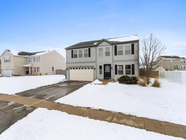 920 N Hearthstone STREET, Elkhorn, WI 53121