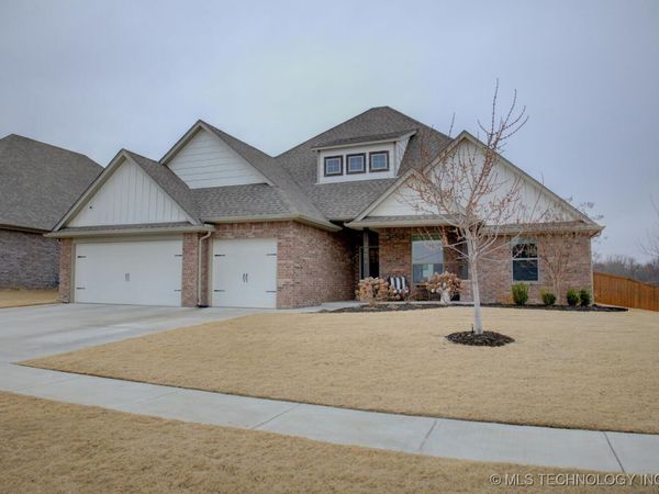 2904 S 8th Street, Broken Arrow, OK 74012