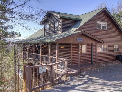 3779 Old Mountain Rd Sevierville, TN 37876