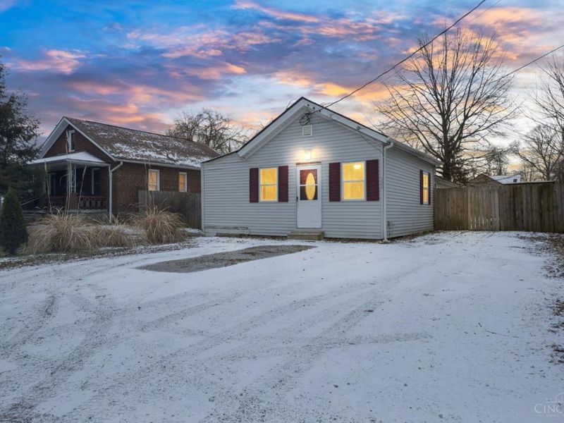 609 Light Street, Franklin Twp, OH 45120 Photo 3