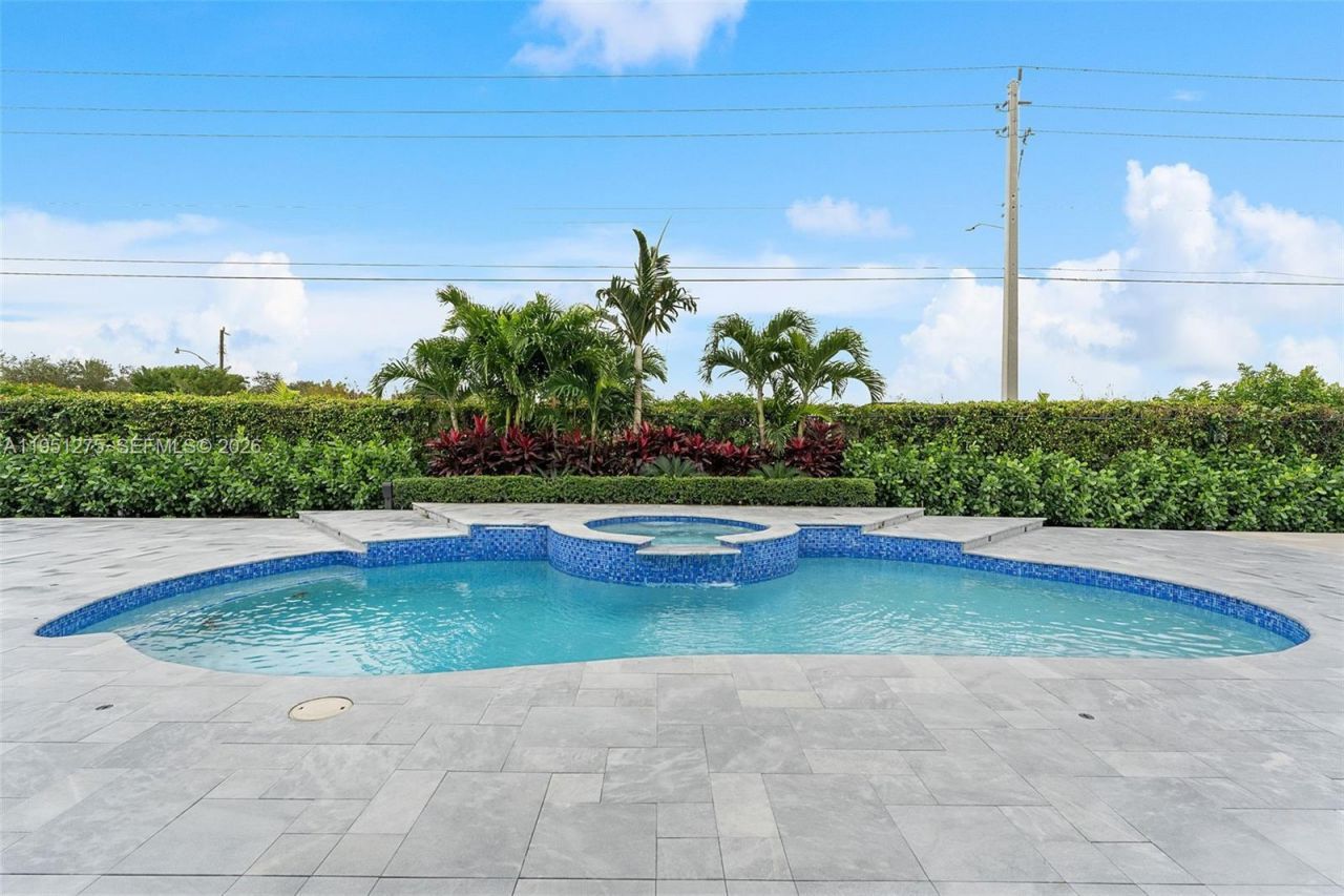 13118 SW 215th Ter, Miami, FL 33177 Photo