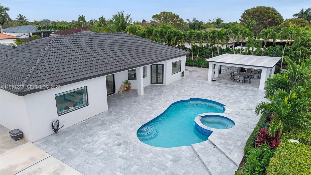 13118 SW 215th Ter, Miami, FL 33177 Photo