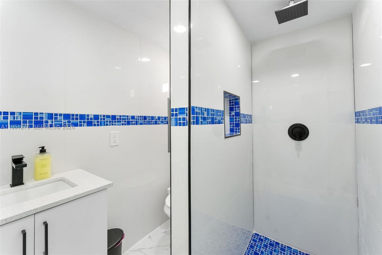 13118 SW 215th Ter, Miami, FL 33177 Photo