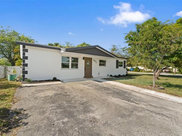511 SW 72nd Ave, North Lauderdale, FL 33068