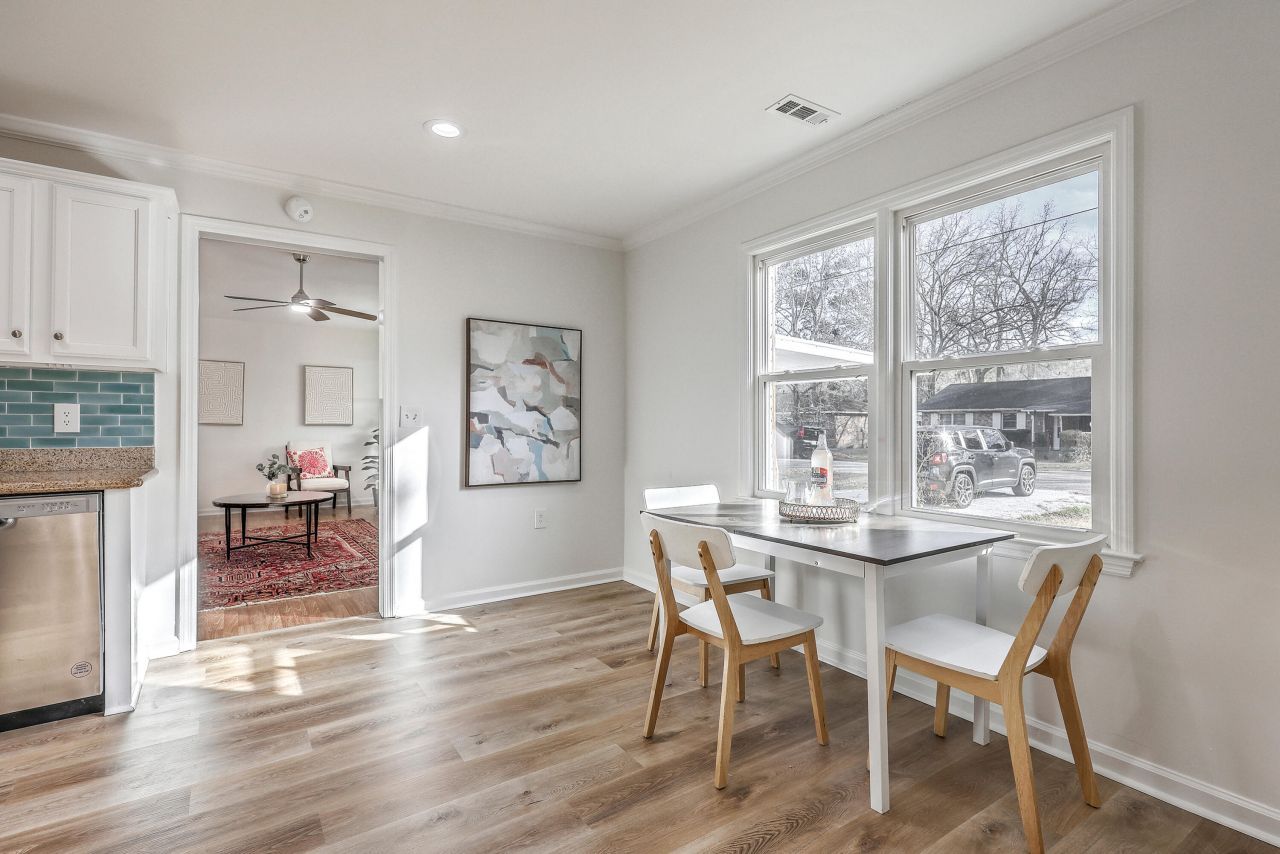 233 N Pandora Drive Photo 12