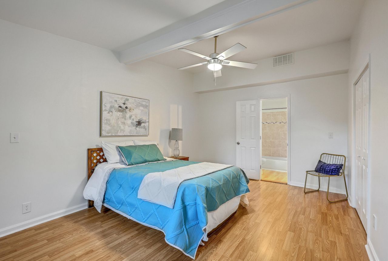 233 N Pandora Drive Photo 18