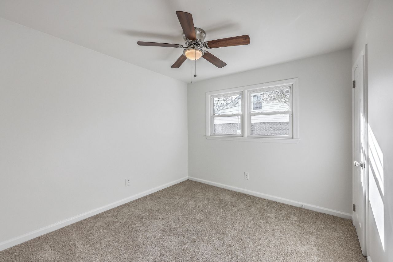 233 N Pandora Drive Photo 23