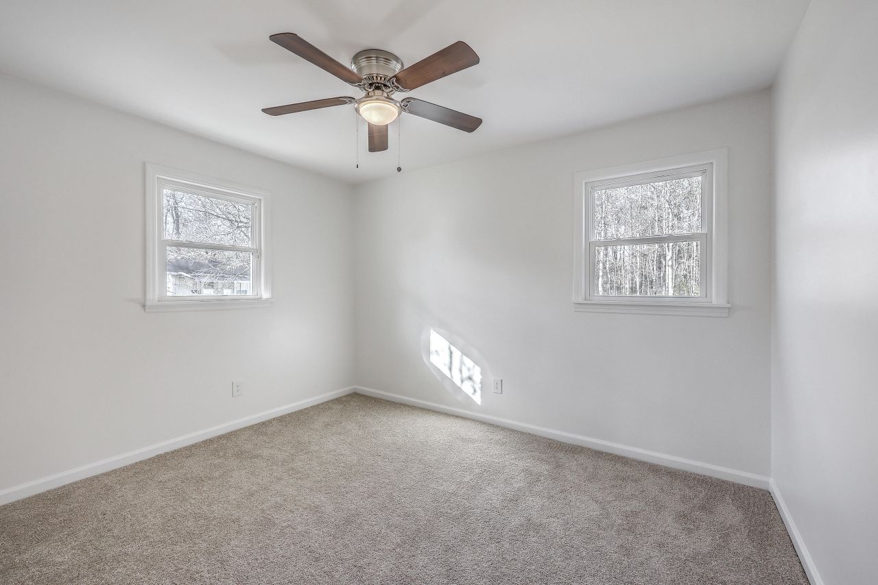 233 N Pandora Drive Photo 24