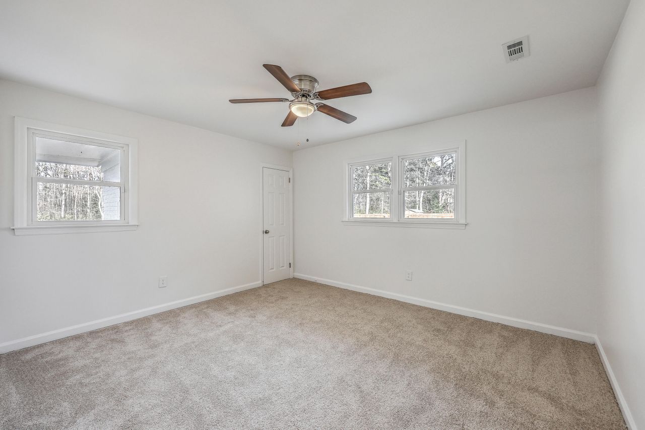 233 N Pandora Drive Photo 25