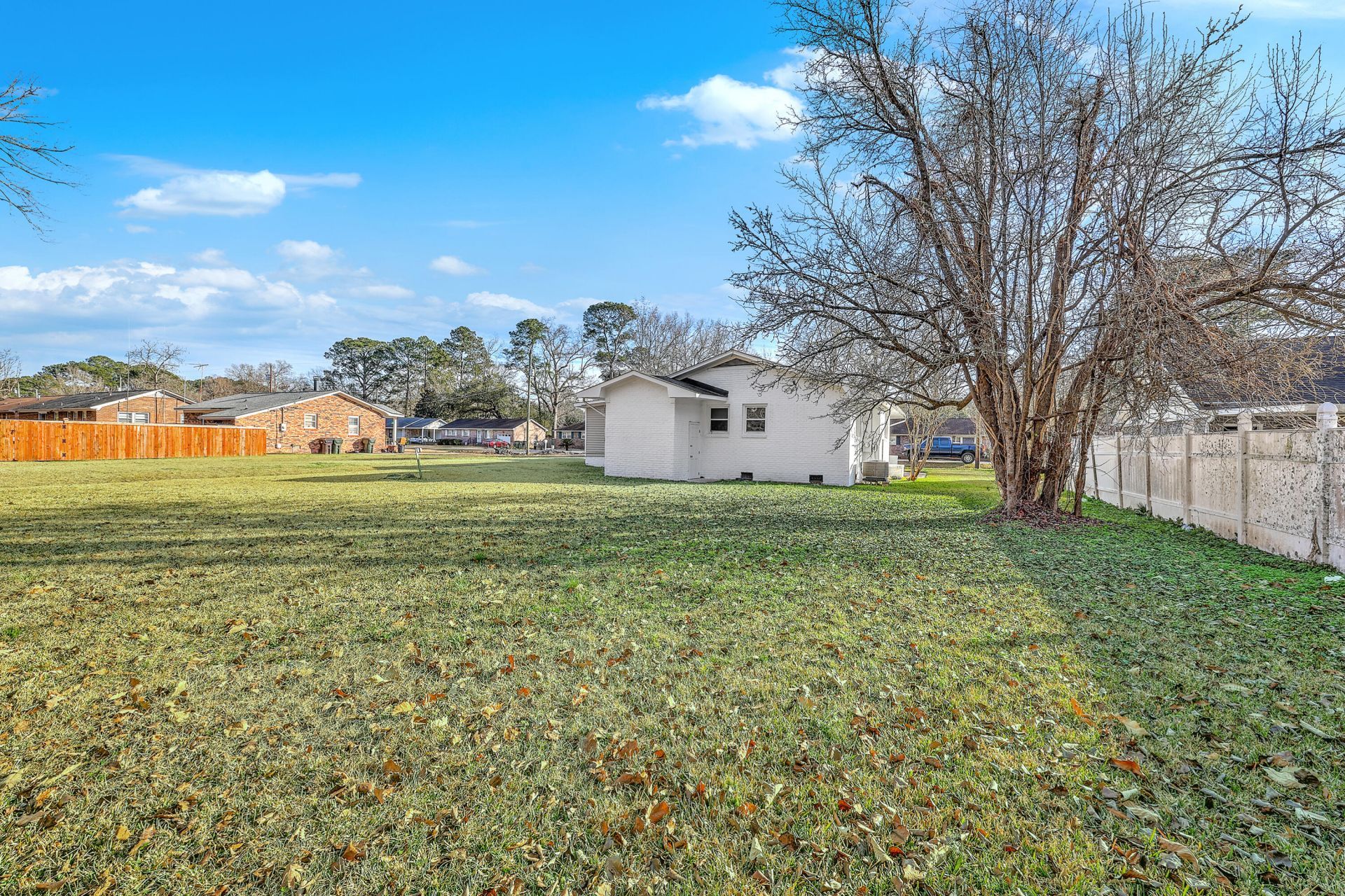 233 N Pandora Drive Photo 29