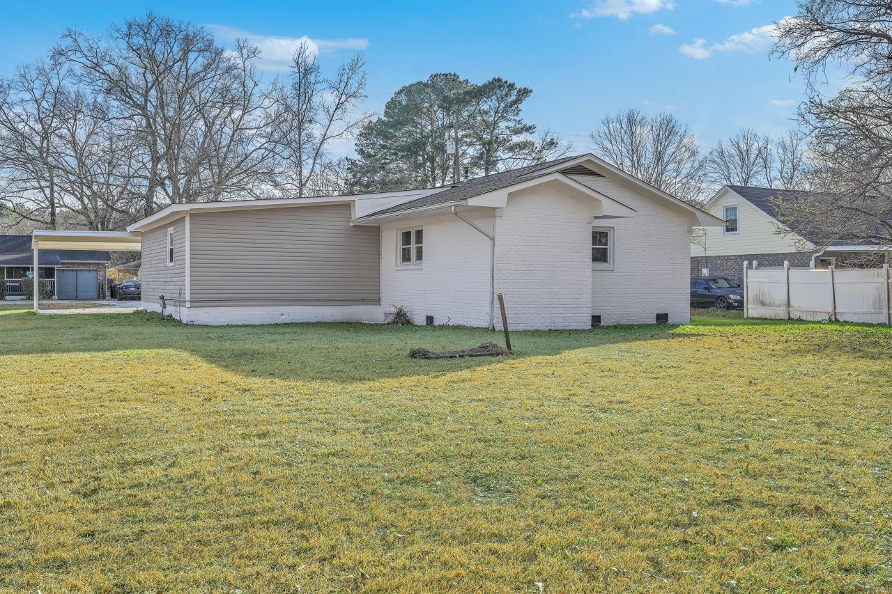 233 N Pandora Drive Photo 32