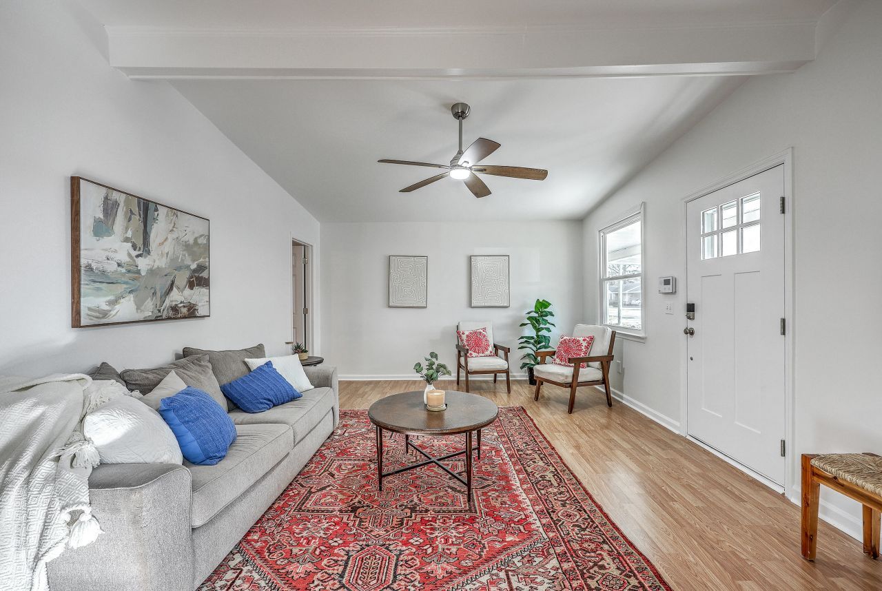 233 N Pandora Drive Photo 6