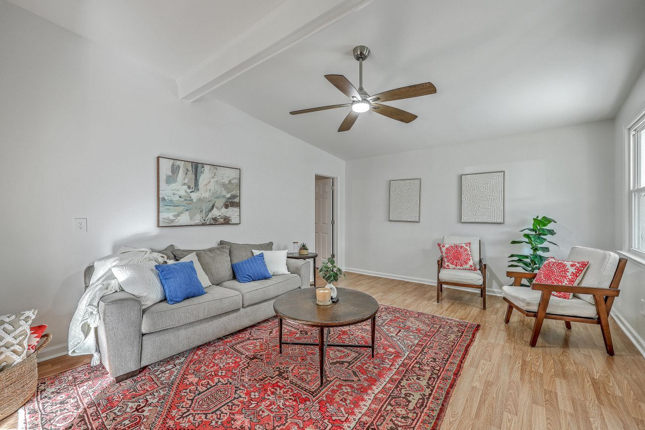 233 N Pandora Drive Photo 7