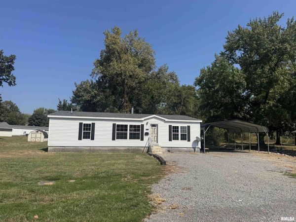 413 WALNUT Street, Zeigler, IL 62999