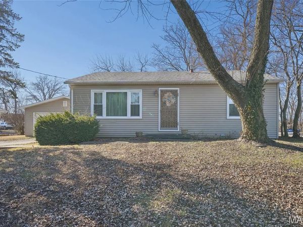 11358 Dorsett Road, Maryland Heights, MO 63043