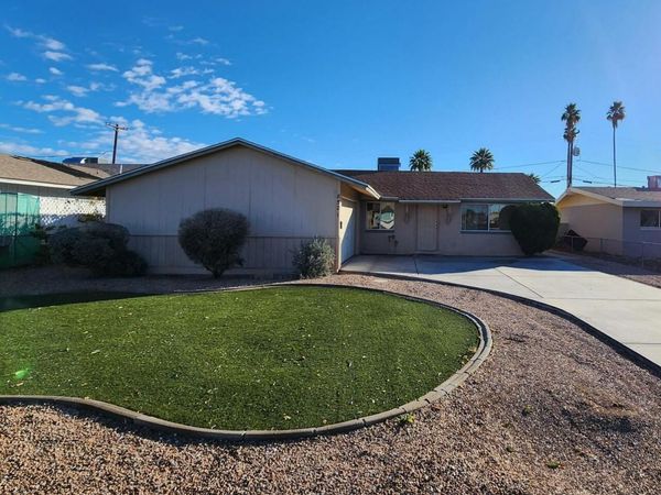 8521 N 37TH Avenue, Phoenix, AZ 85051