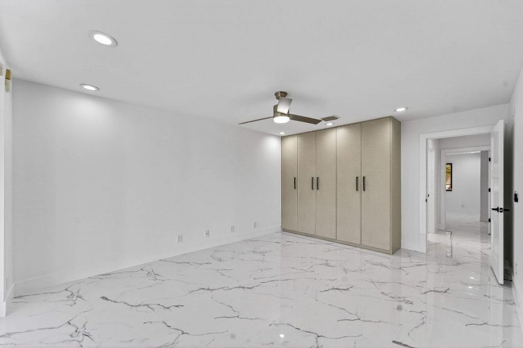 6 Clubhouse Lane, Boynton Beach, FL 33436 Photo