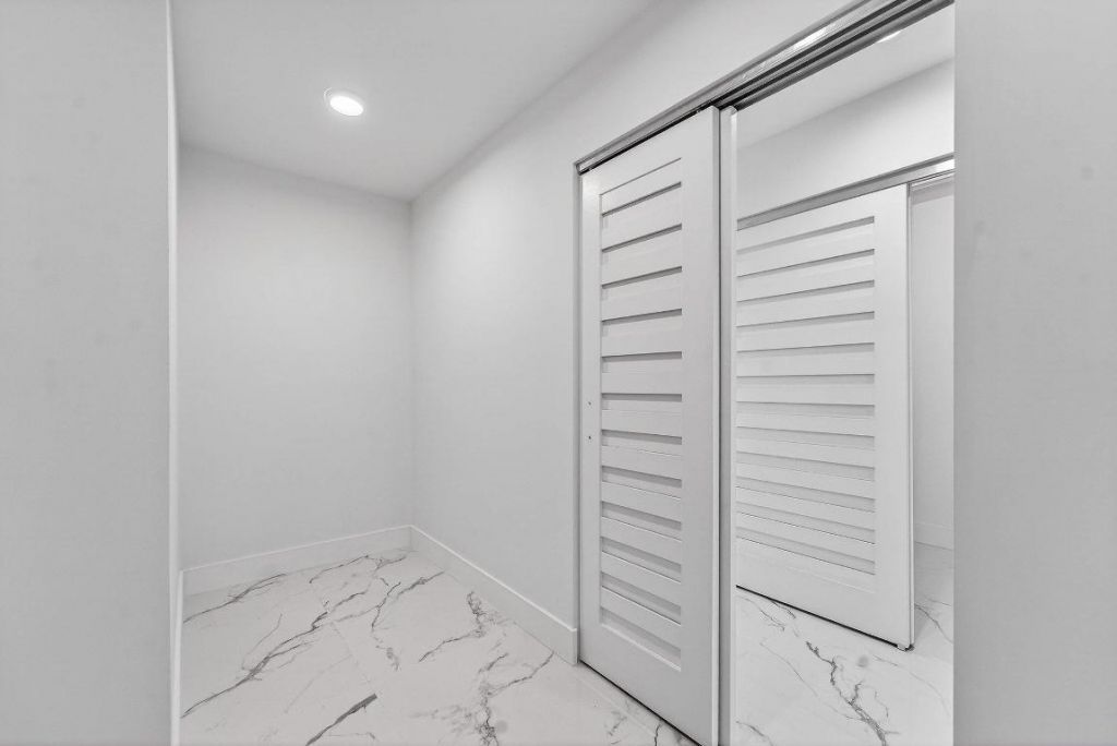 6 Clubhouse Lane, Boynton Beach, FL 33436 Photo