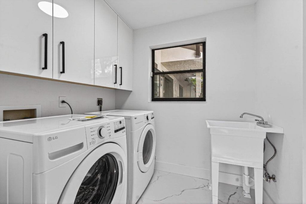 6 Clubhouse Lane, Boynton Beach, FL 33436 Photo