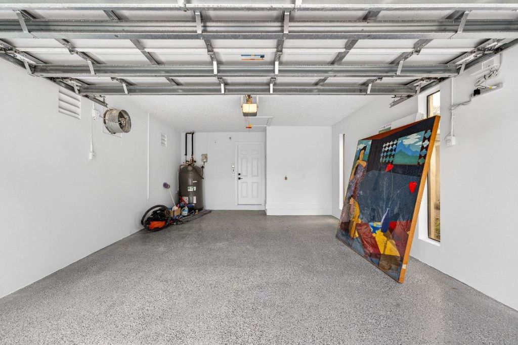 6 Clubhouse Lane, Boynton Beach, FL 33436 Photo