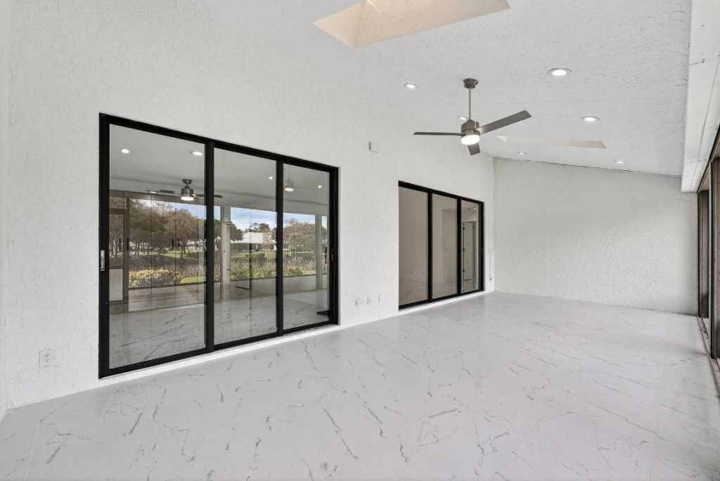 6 Clubhouse Lane, Boynton Beach, FL 33436 Photo