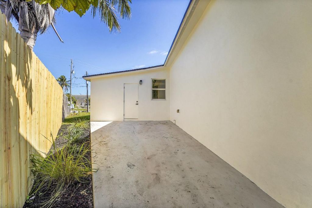 928 Market Street, West Palm Beach, FL 33401 Photo